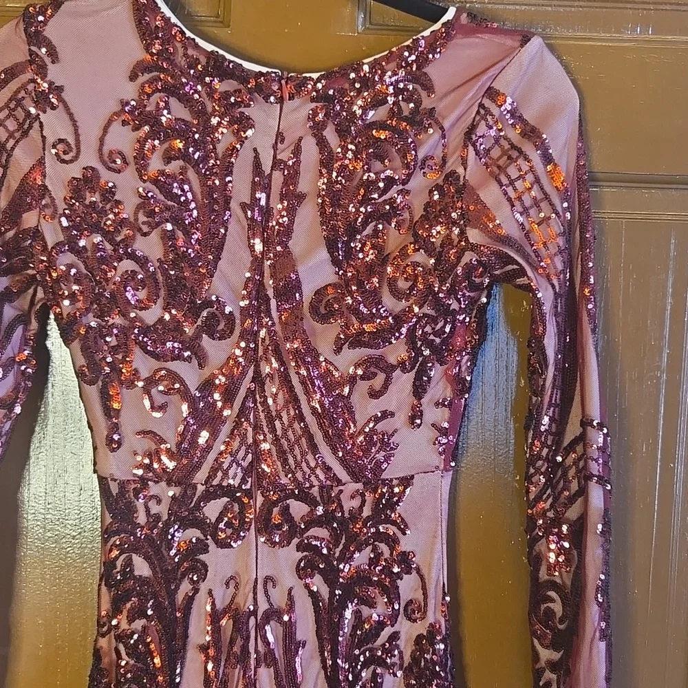 Fashion Nova-Burgundy cutout sequin gown with cream lining Sz XS NWT. - Picture 11 of 15
